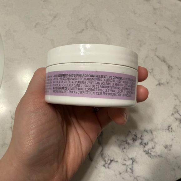 FIRST AID BEAUTY INGROWN HAIR PADs - Picture 3 of 5